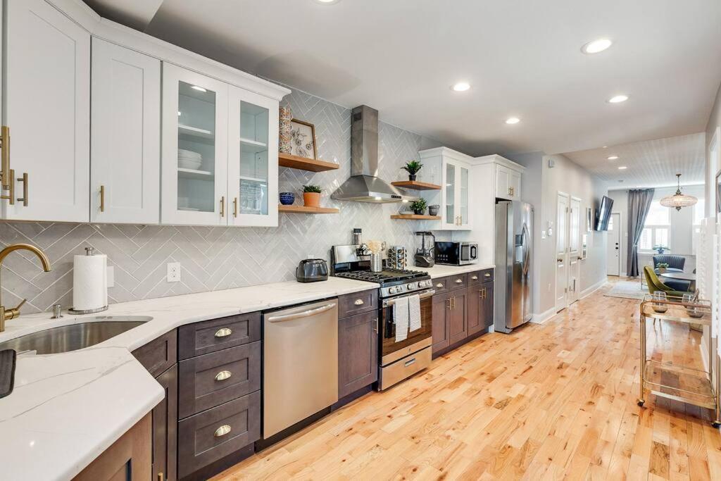 필라델피아 Trendy Fairmount Gem-5 Star Location, Roof Deck, Parking, Gr8 For Families 아파트 외부 사진