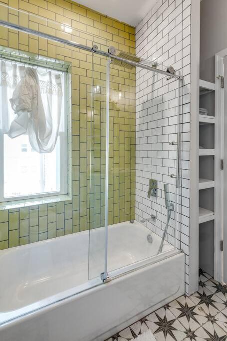 필라델피아 Trendy Fairmount Gem-5 Star Location, Roof Deck, Parking, Gr8 For Families 아파트 외부 사진